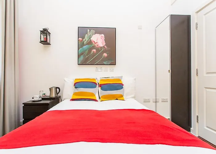 Find Your Perfect Accommodations: Hotels in Shepherds Bush London